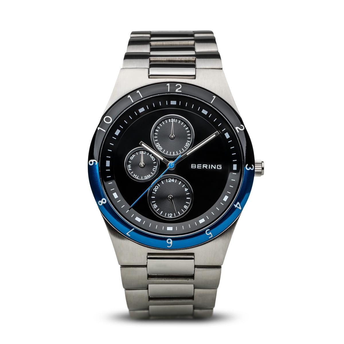 Bering 32339-702 watch for man with a black dial and stainless steel strap.