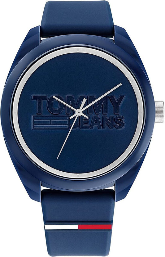 Tommy Hilfiger 1791927 watch for man with a blue dial and rubber strap.